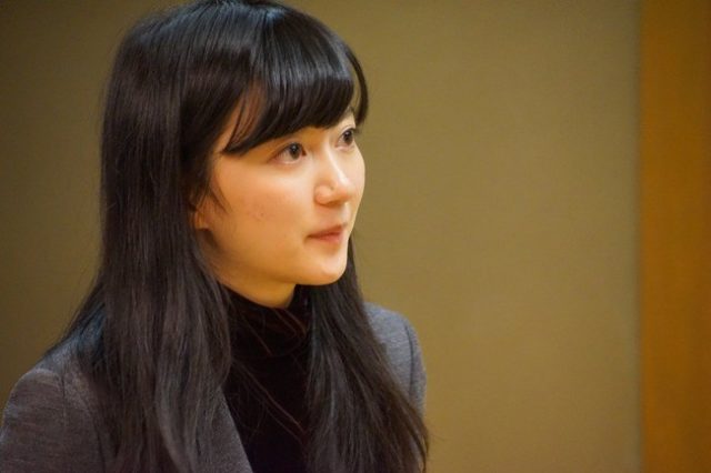 女流棋士香川愛生のスカートまくり上げ戦法とは?昔の写真が衝撃的だった!?