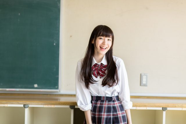 飯豊まりえの放送事故とは?にじいろジーンでは大丈夫!?