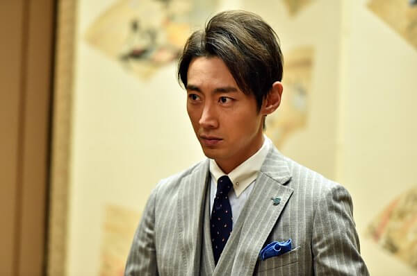 小泉孝太郎の過去の彼女達!結婚するのか20代の彼女と・・・