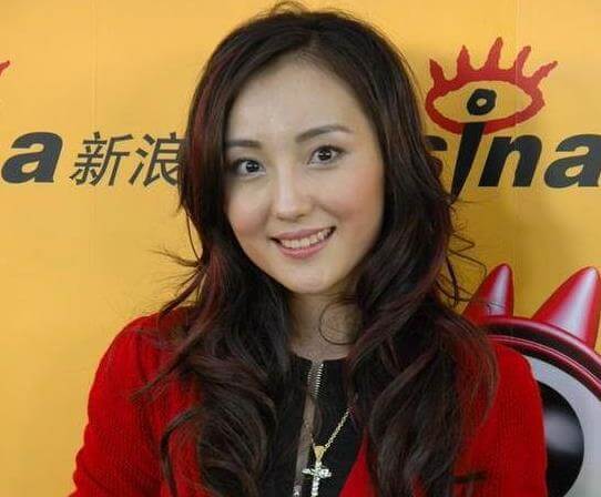 上原多香子と阿部力とのLINE内容・画像とキス写真が流出