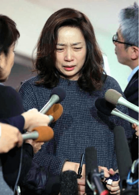 藤吉久美子のムチムチ画像はじめました。