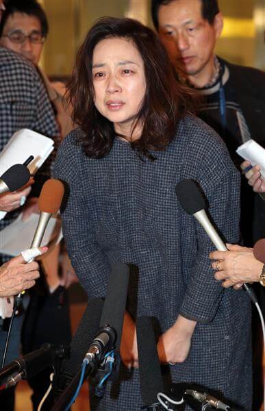 藤吉久美子のムチムチ画像はじめました。