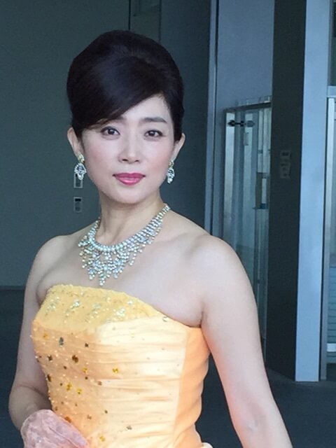 藤吉久美子のムチムチ画像はじめました。