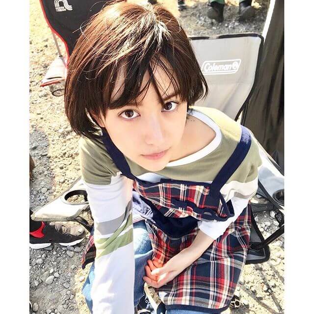 山本美月がインスタでショートカットヘアーが公開したって・・
