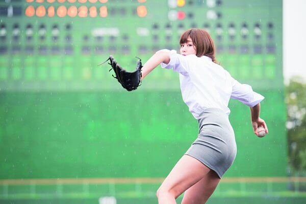 稲村亜美が困惑！中学始球式で痴漢行為はなしと経緯説明するも・・