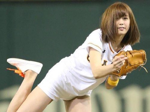 稲村亜美が困惑！中学始球式で痴漢行為はなしと経緯説明するも・・