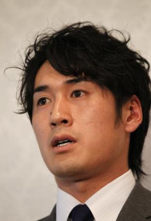 片岡治大は結婚していない。それでもベッキーの男運のなさ。。
