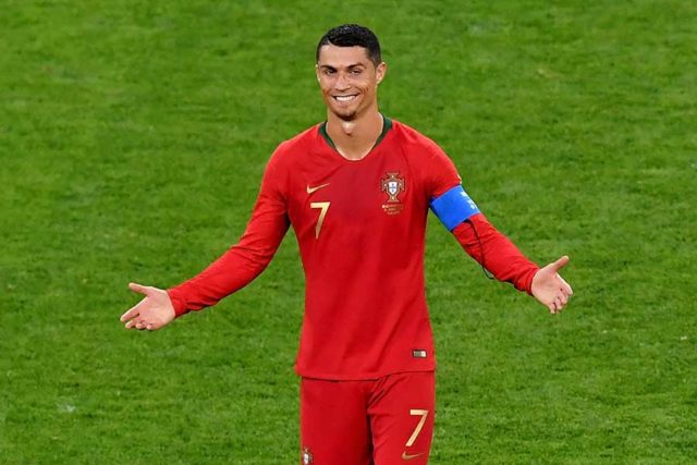 ロナウドが肘打ち動画はこちら（イラン戦）