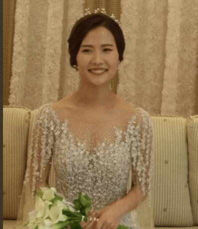 メガネ先輩結婚!だが。。。メガネなし!相変わらずかわいい