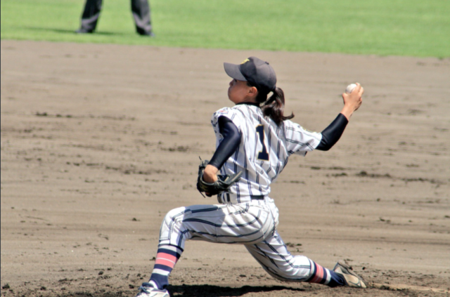 中学硬式野球 大会史上初!島野愛友利(女子)選手が胴上げ ネットの声は