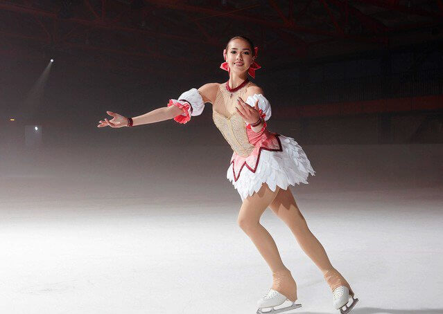 ザギトワ まどマギ風衣装でスケート【動画あり】ネットの声は