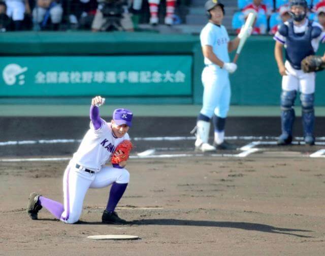 侍ポーズ 禁止令にネットの声は【比較動画あり】