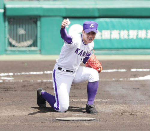 侍ポーズ 禁止令にネットの声は【比較動画あり】