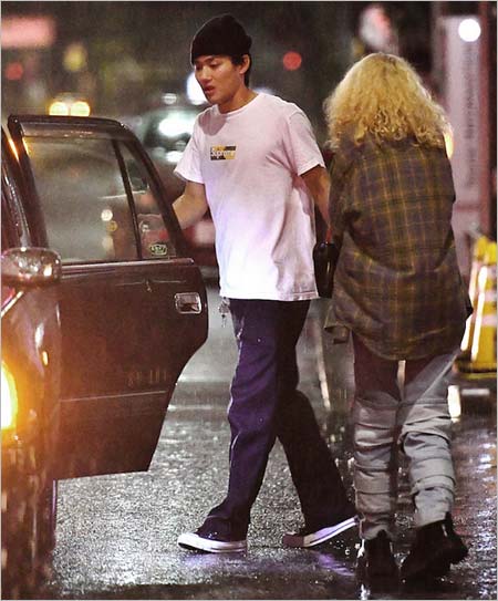 野村周平 お泊まり報道で彼女であった水原希子と破局していたことが判明！！