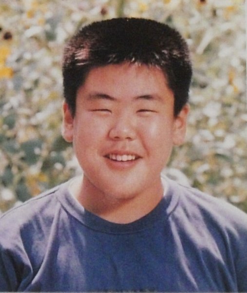 石橋和歩の生い立ち【フライデーにいじめに遭っていた画像が・・】