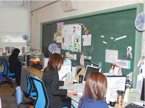 藤原寛社長 吉本の社長はいつから？年収は？嫁の名前は？