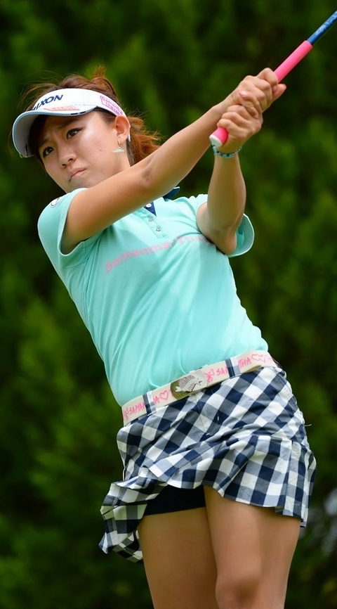 香妻琴乃 【太った痩せた画像比較】パンチラは!?