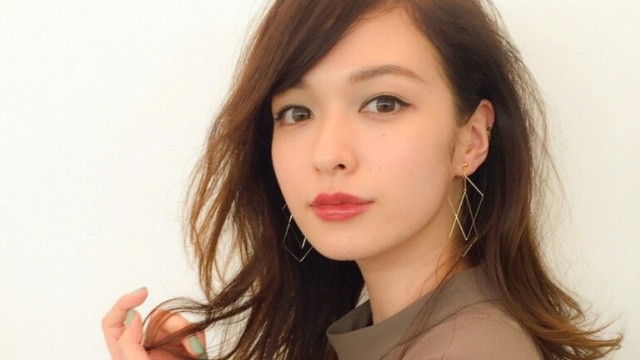 北川景子の水着姿は森絵梨佳だった!?セブンティーン画像をまとめてみた