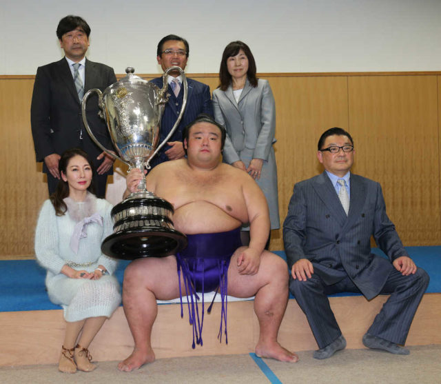 貴景勝母は韓国人!?職業は?若い頃の画像も美しい!!!