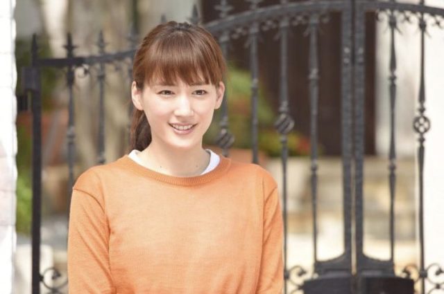 綾瀬はるかさん9連覇とは ネットの声は