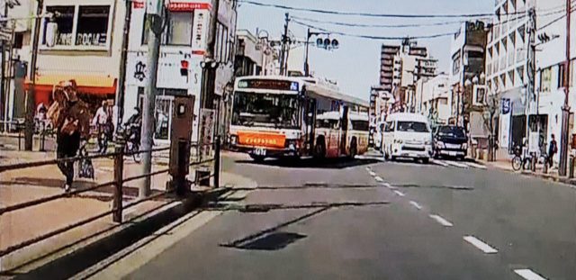 【動画】東武バスが逆走した理由はこちら