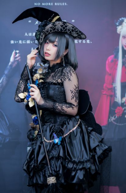 宇垣アナ 魔女のコスプレ画像・動画あり!!!!