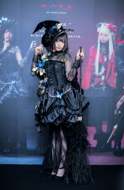 宇垣アナ 魔女のコスプレ画像・動画あり!!!!