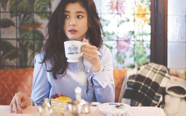 朝比奈彩のレイク見えすぎアレレ動画と可愛い画像を集めてみました!!