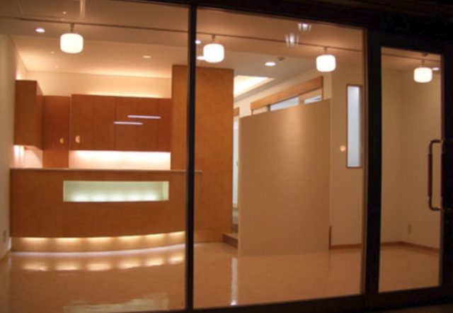 小倉優子の旦那（島弘光）歯科医の顔画像と歯科医院（シマデンタルクリニック）の場所はどこ